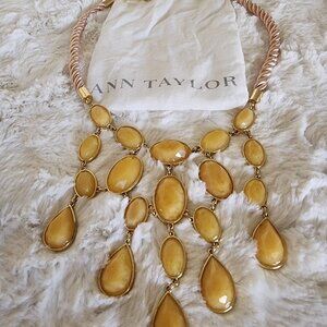 NWOT Ann Taylor Statement Necklace
